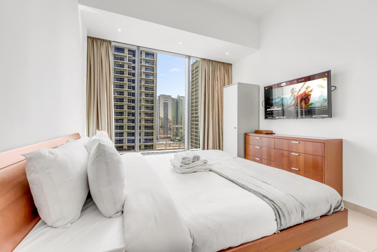 Marina Elegant 1 Bedroom On The Canal Apartment Dubai